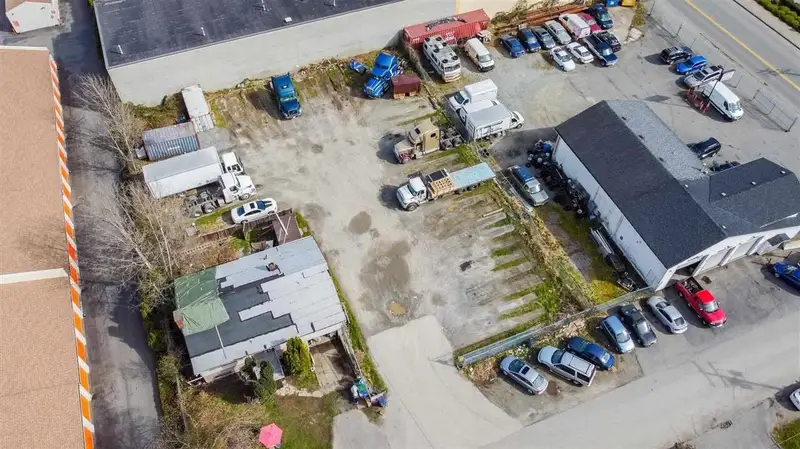 8634 120A STREET - photo 4 of 14