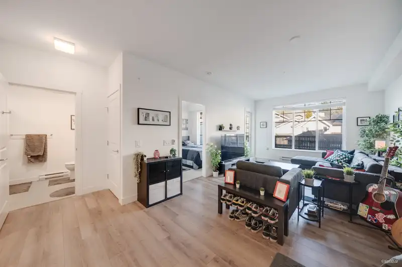 B205 20487 65 AVENUE - photo 3 of 23