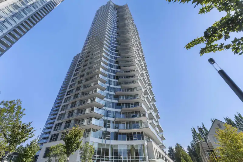 408 13768 100 AVENUE - photo 4 of 33