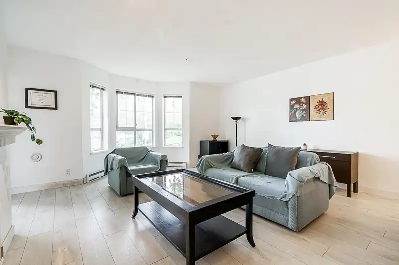 109 15268 105 AVENUE - photo 1 of 24