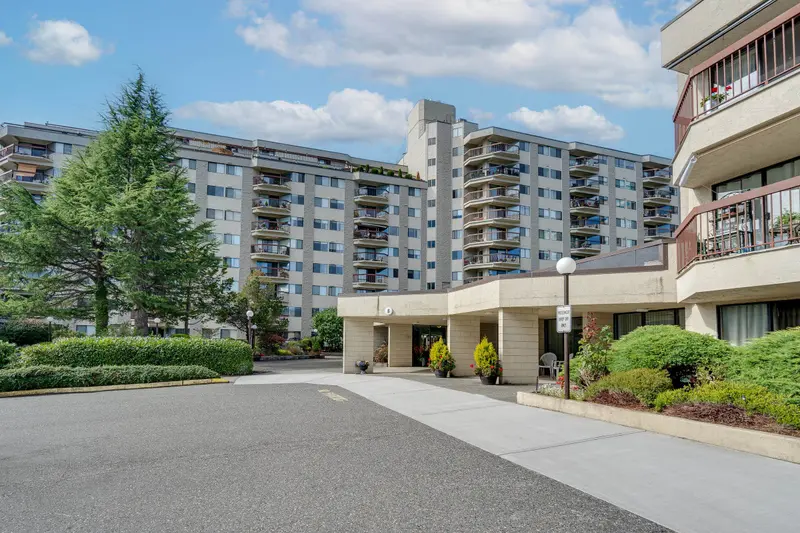 235 31955 OLD YALE ROAD - photo 2 of 25