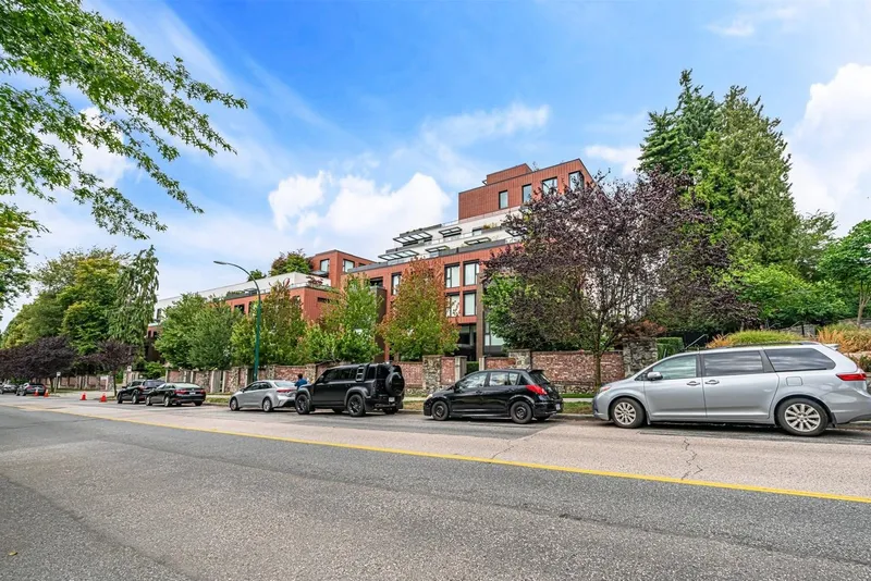 602 1561 W 57TH AVENUE - photo 2 of 25