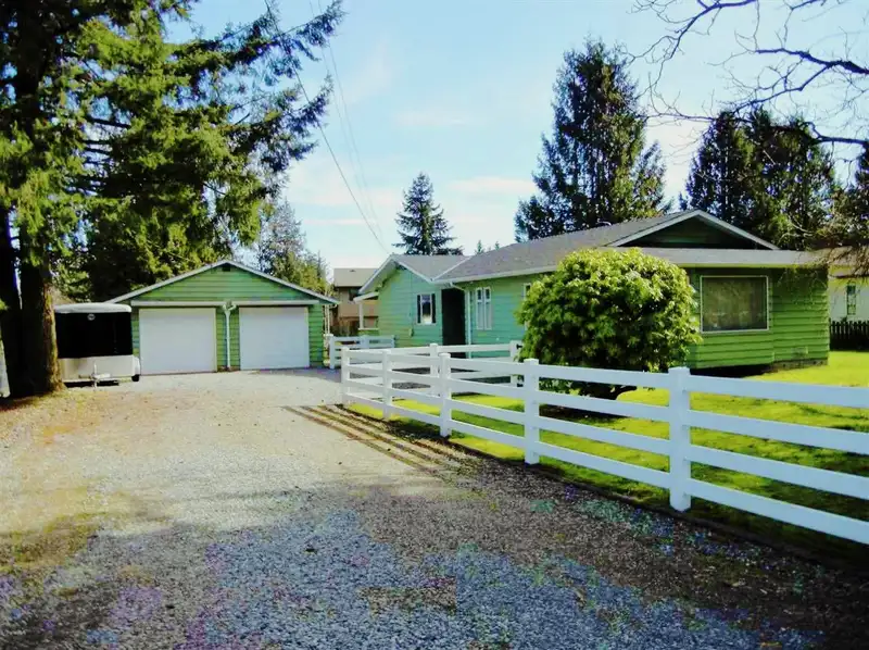 9894 156 STREET - photo 1 of 26