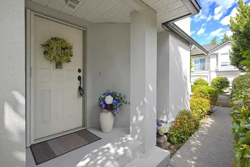 10 3902 LATIMER STREET - photo 4 of 40