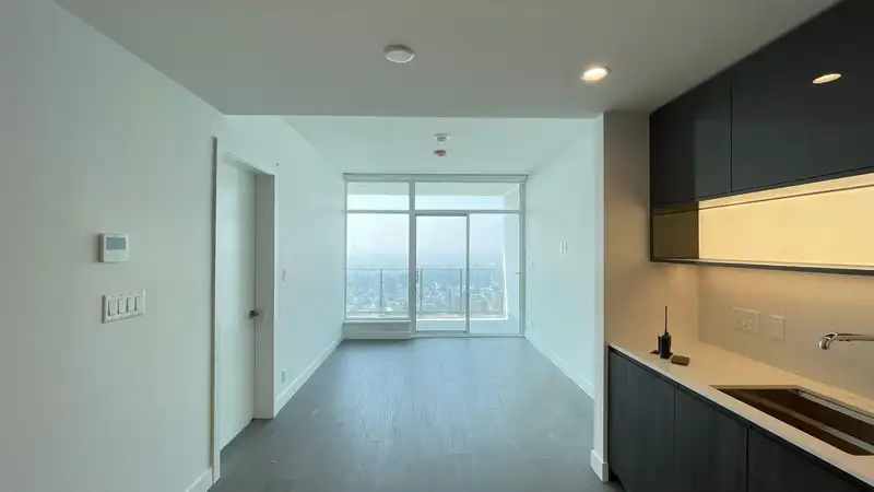 2505 6511 SUSSEX AVENUE - photo 4 of 11