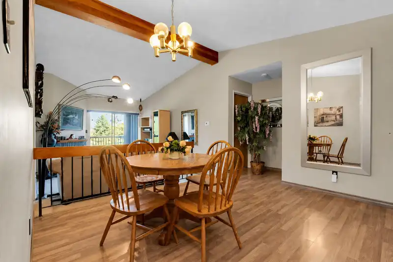 3307 13827 100 AVENUE - photo 1 of 26