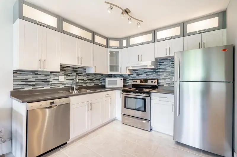 308 1122 KING ALBERT AVENUE - photo 1 of 26
