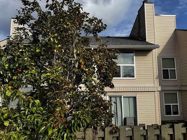 302 32550 MACLURE ROAD - photo 3 of 4