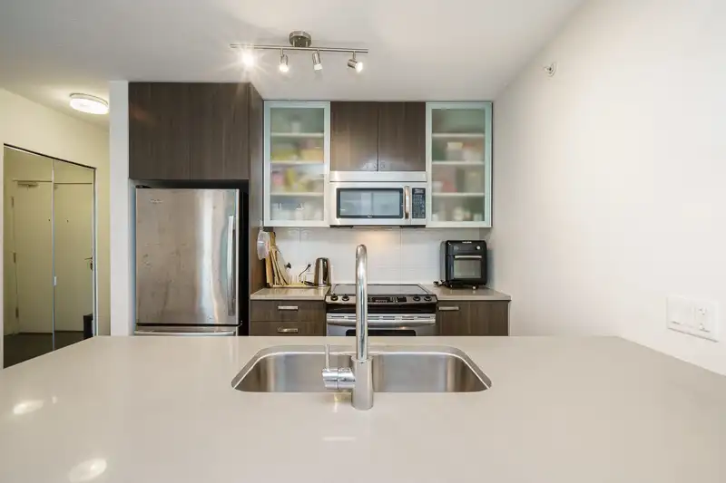 607 13325 102A AVENUE - photo 1 of 40