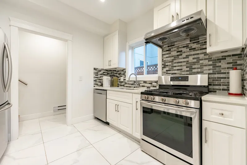 5258 NORFOLK STREET - photo 3 of 25