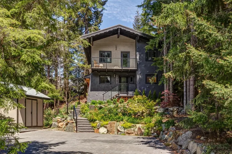 3273 ARBUTUS DRIVE - photo 2 of 25