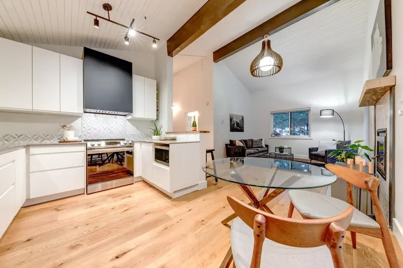 3273 ARBUTUS DRIVE - photo 3 of 25