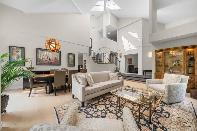 13 1900 INDIAN RIVER CRESCENT - photo 1 of 40
