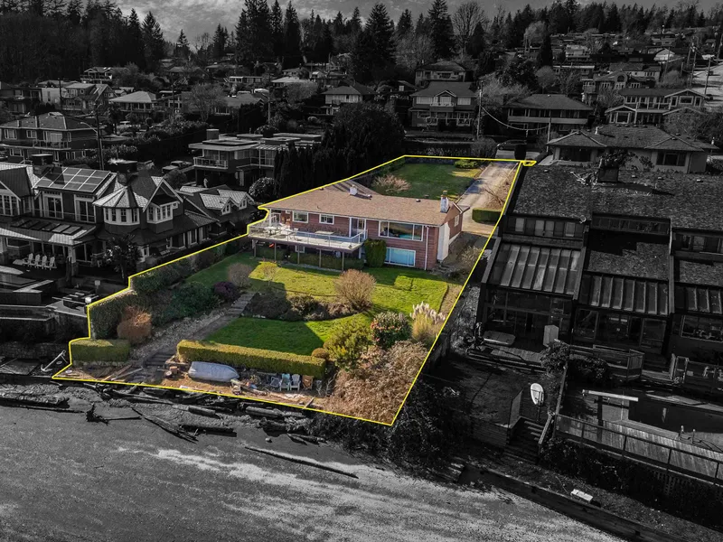 450 BEACHVIEW DRIVE - photo 1 of 25