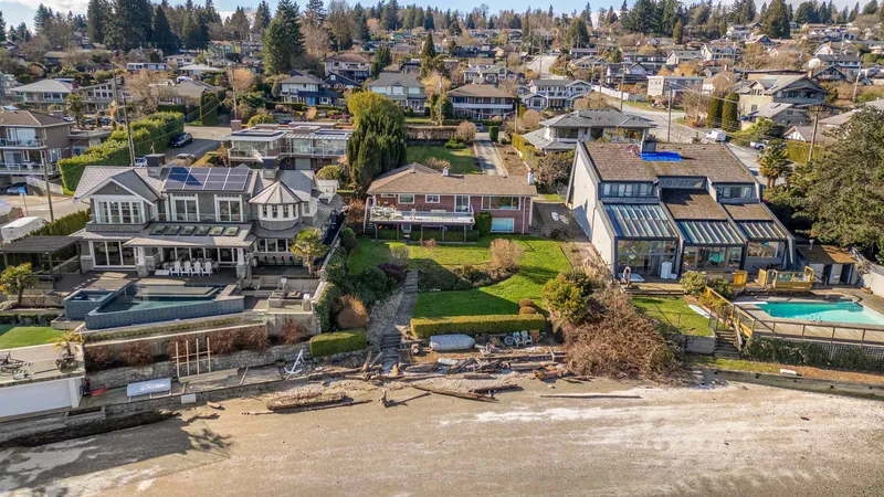 450 BEACHVIEW DRIVE - photo 2 of 25