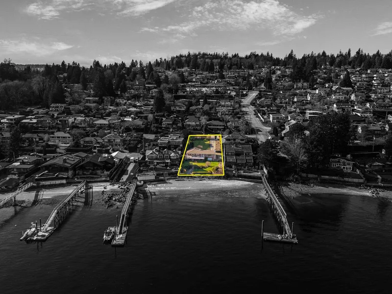 450 BEACHVIEW DRIVE - photo 3 of 25