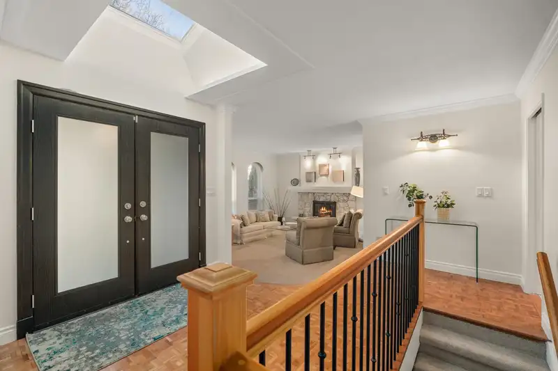 6471 MCKENZIE DRIVE - photo 4 of 40