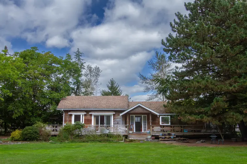 1020 FINCH DRIVE - photo 1 of 25