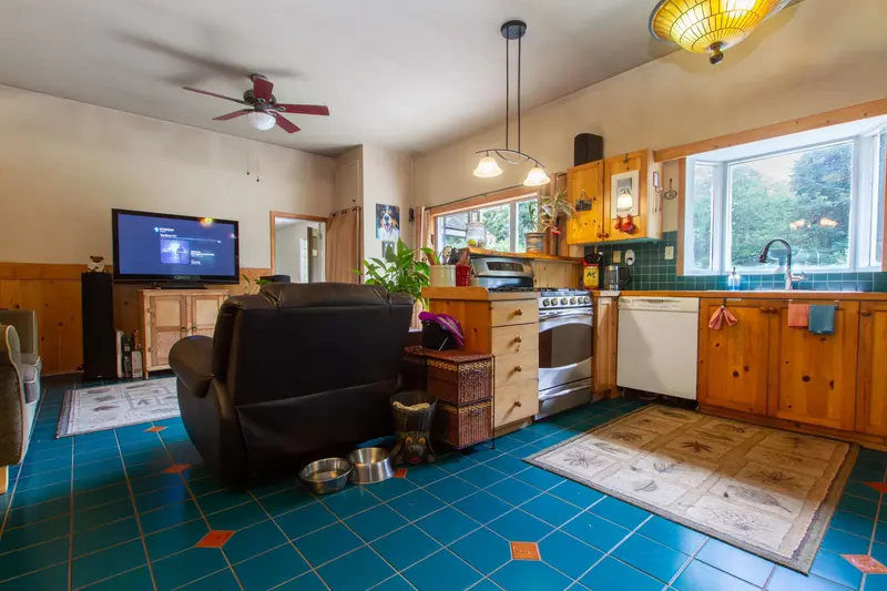 1020 FINCH DRIVE - photo 3 of 25