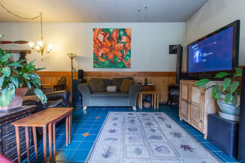 1020 FINCH DRIVE - photo 4 of 25