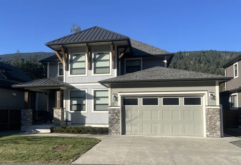 12 1885 COLUMBIA VALLEY ROAD - photo 3 of 25