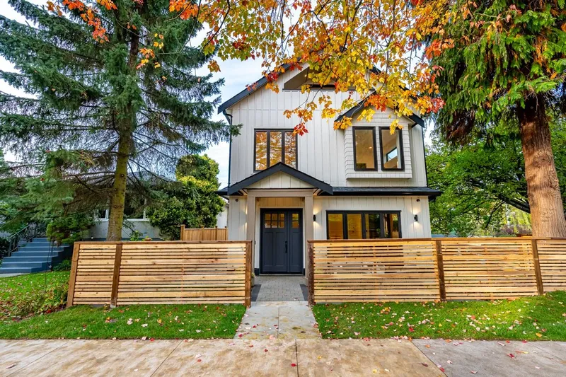 487 E 31 AVENUE - photo 1 of 21