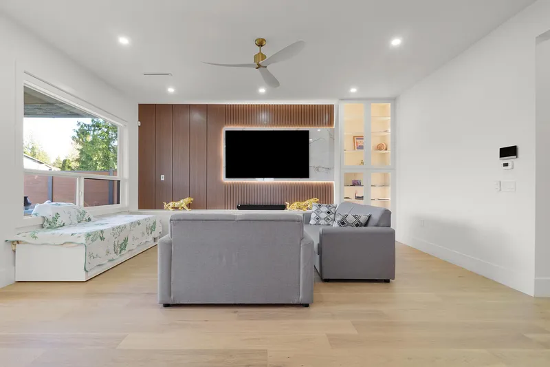 6296 181A STREET - photo 3 of 25