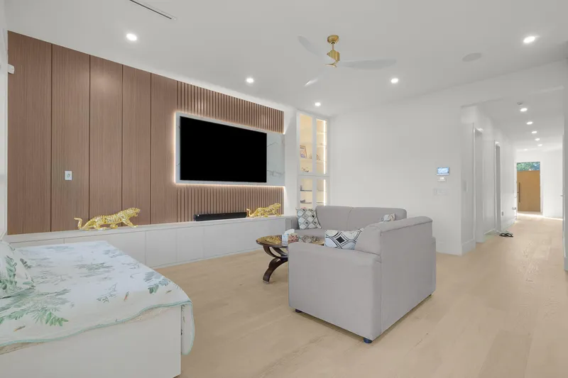 6296 181A STREET - photo 4 of 25