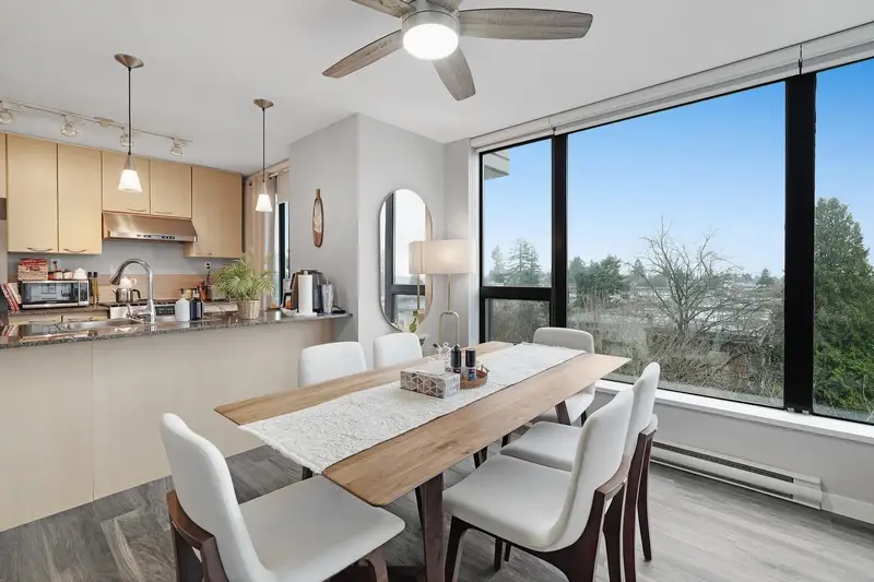 508 7178 COLLIER STREET - photo 4 of 25