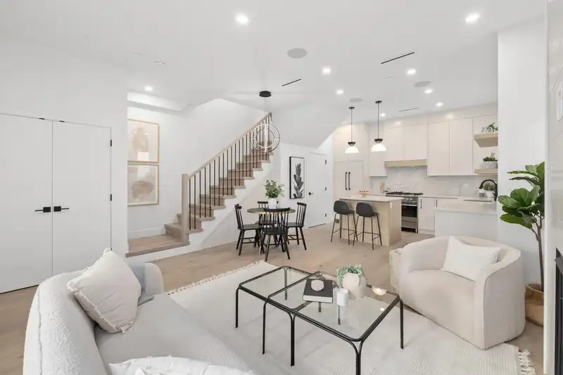 1 533 E 51ST AVENUE - photo 3 of 25