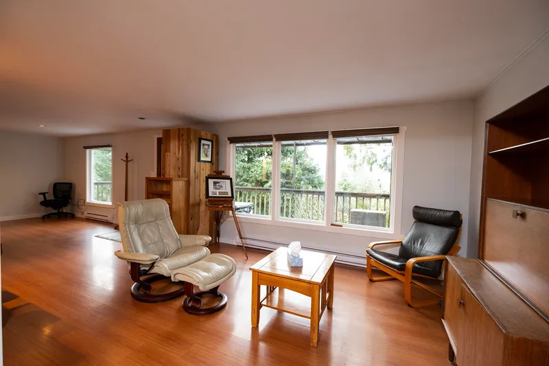 5863 SANDY HOOK ROAD - photo 1 of 25