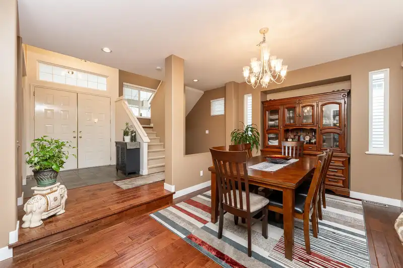 3283 CHARTWELL GREEN - photo 4 of 40