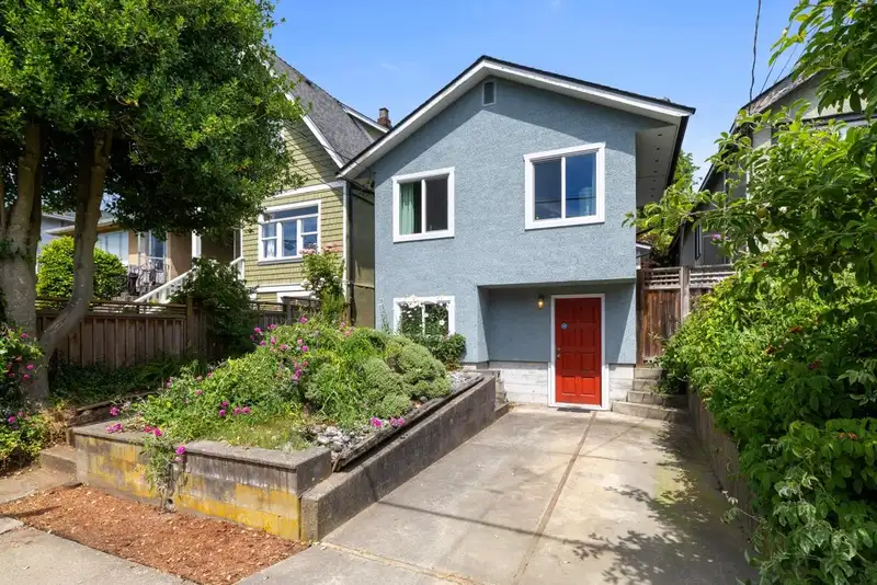 1737 E 5TH AVENUE - photo 1 of 31