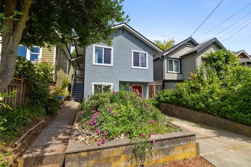 1737 E 5TH AVENUE - photo 2 of 31