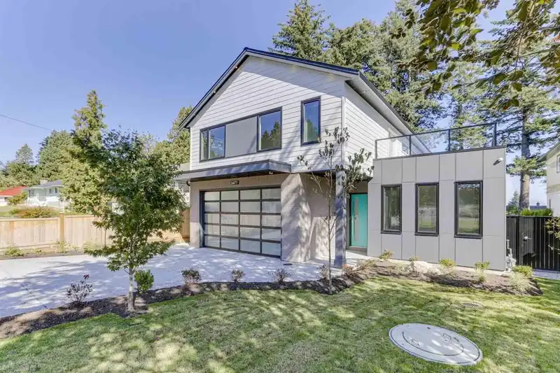 5477 15B AVENUE - photo 1 of 35