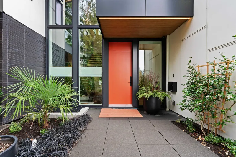 4528 SKYLINE DRIVE - photo 2 of 25