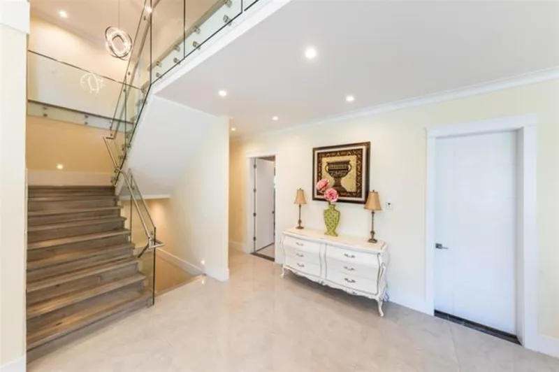 6971 WESTVIEW DRIVE - photo 4 of 25