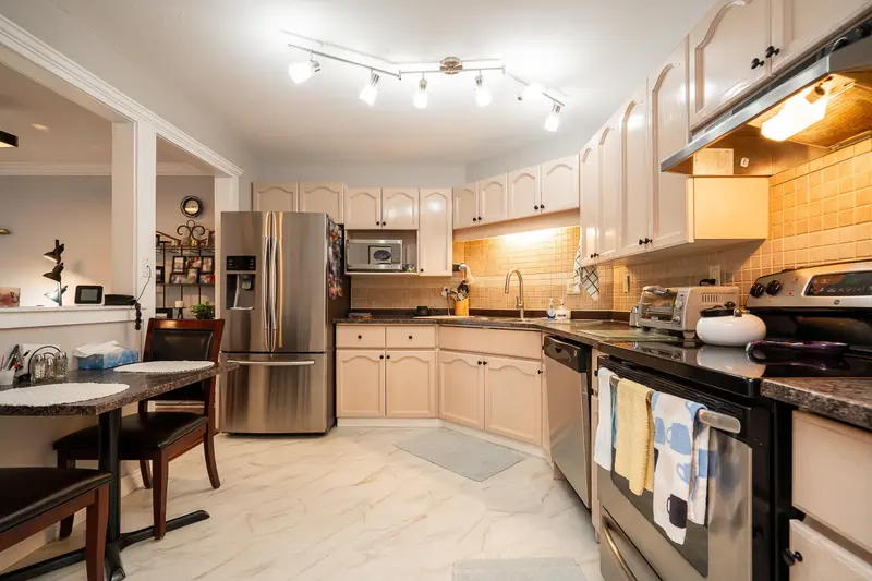 105 2410 EMERSON STREET - photo 1 of 25