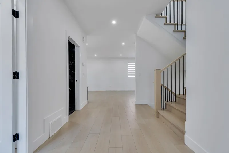 1680A MCKENZIE ROAD - photo 4 of 25