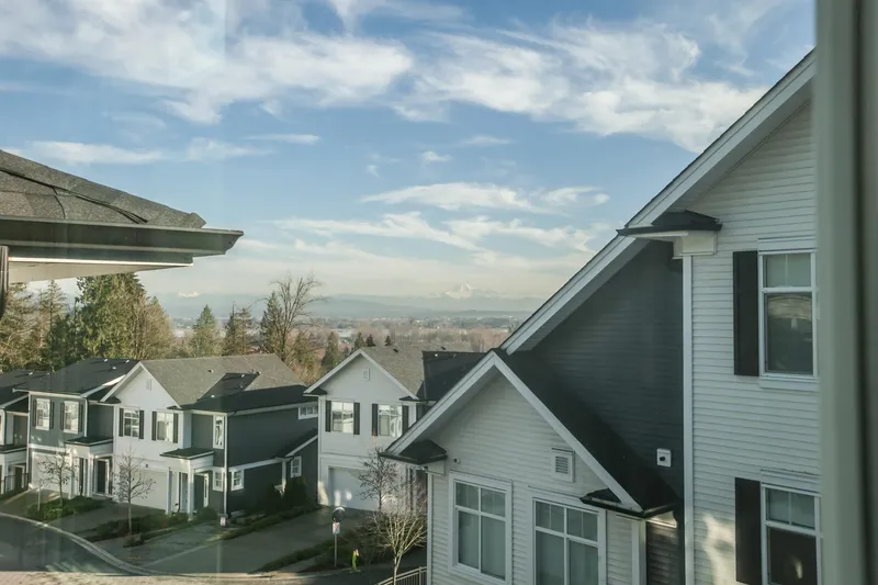 134 3565 BAYCREST AVENUE - photo 3 of 17