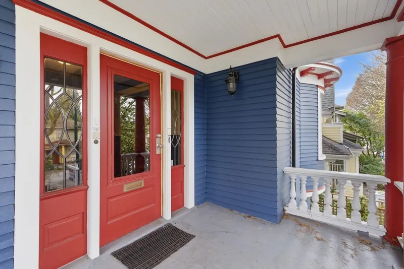 1758 VENABLES STREET - photo 3 of 25