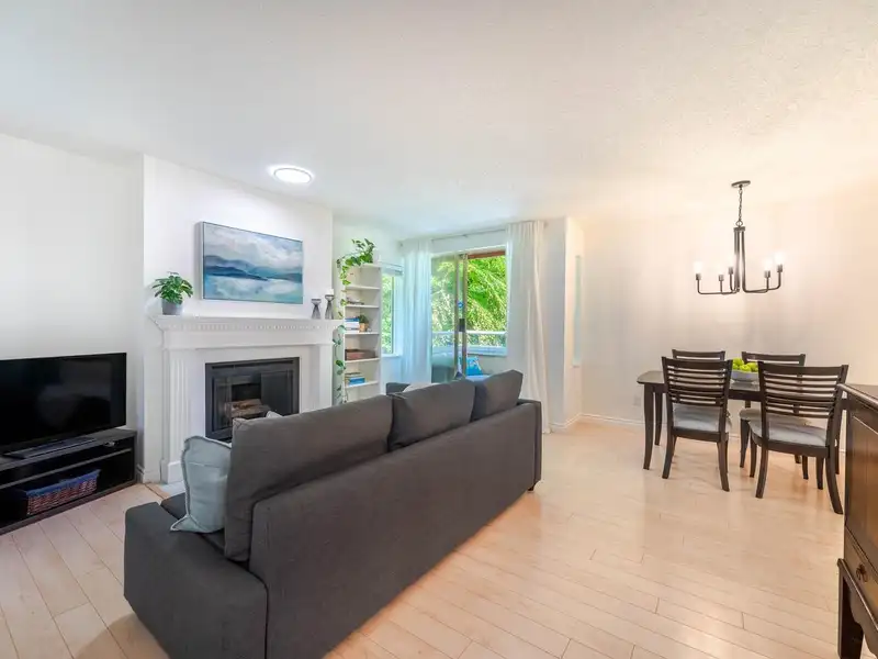 316 1890 W 6TH AVENUE - photo 2 of 21