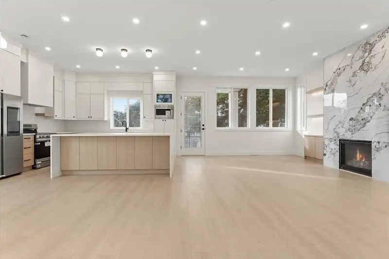 2 45141 WATSON ROAD - photo 2 of 28