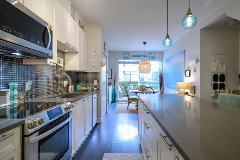 144 2228 162 STREET - photo 3 of 40