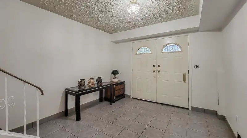 3279 E 24TH AVENUE - photo 3 of 33