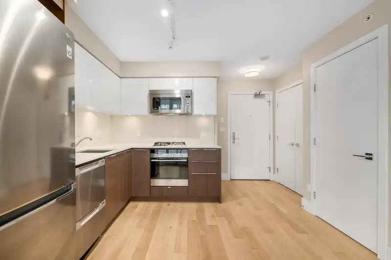 307 538 W 7TH AVENUE - photo 3 of 28