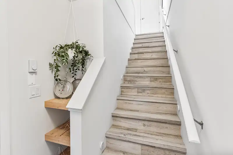 11 20852 78B AVENUE - photo 3 of 34