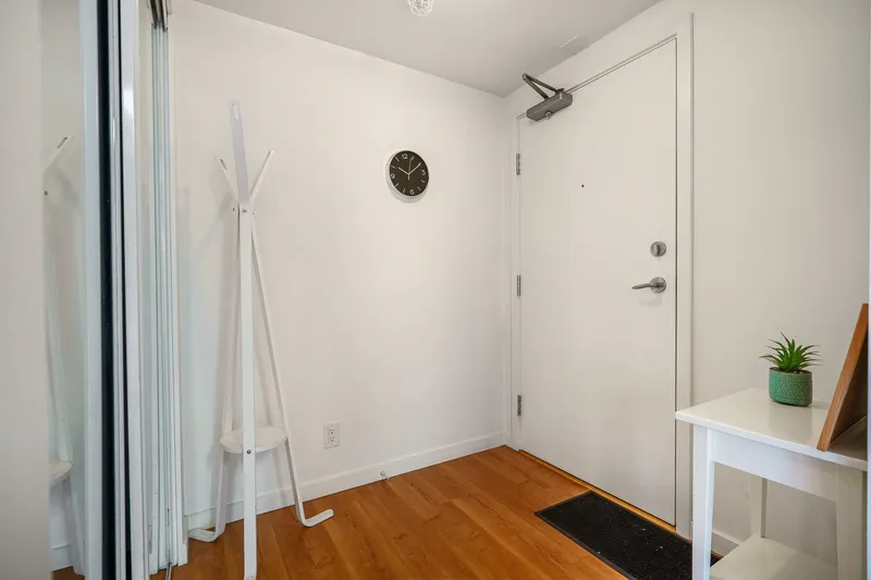 1209 111 W GEORGIA STREET - photo 2 of 25