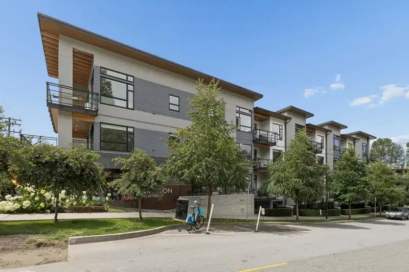 209 715 W 15TH STREET - photo 1 of 40