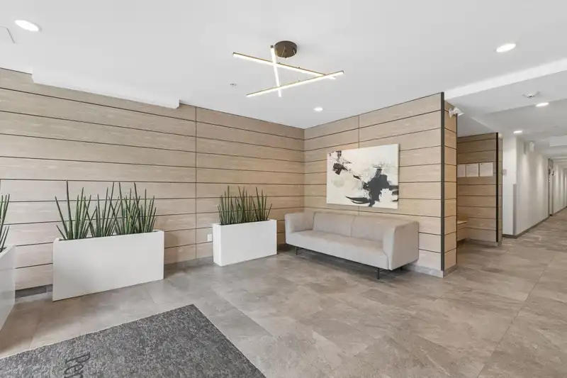 209 715 W 15TH STREET - photo 3 of 40